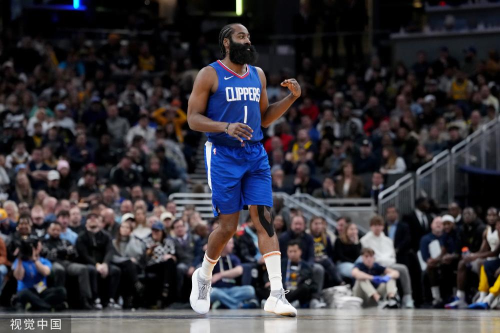 选手中不容 选手中不容