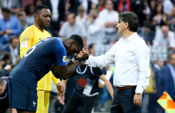 德的中场实 德的中场实